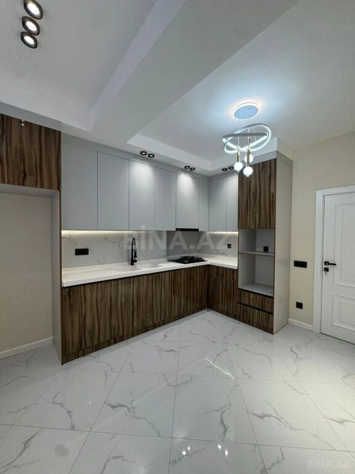 Satılır 3 otaqlı mənzil 100 m²