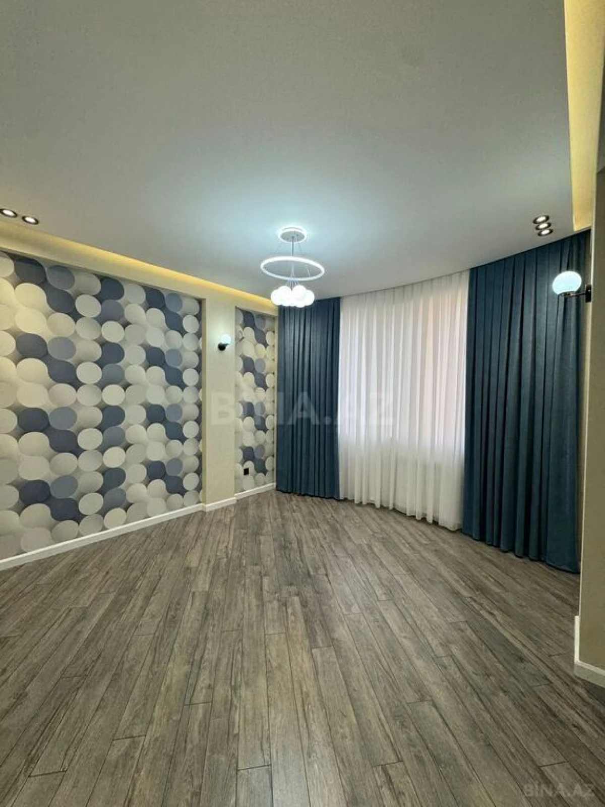 Satılır 3 otaqlı mənzil 100 m²