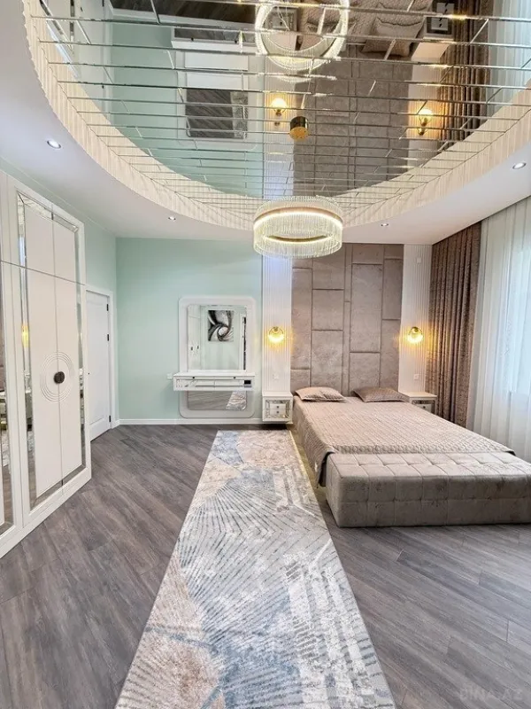 Satılır 5 otaqlı həyət evi 200 m²