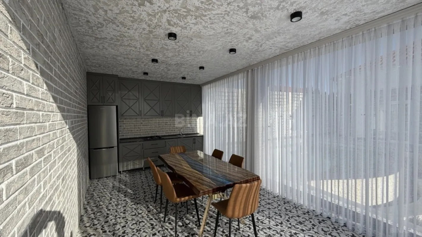 Satılır 5 otaqlı həyət evi 200 m²