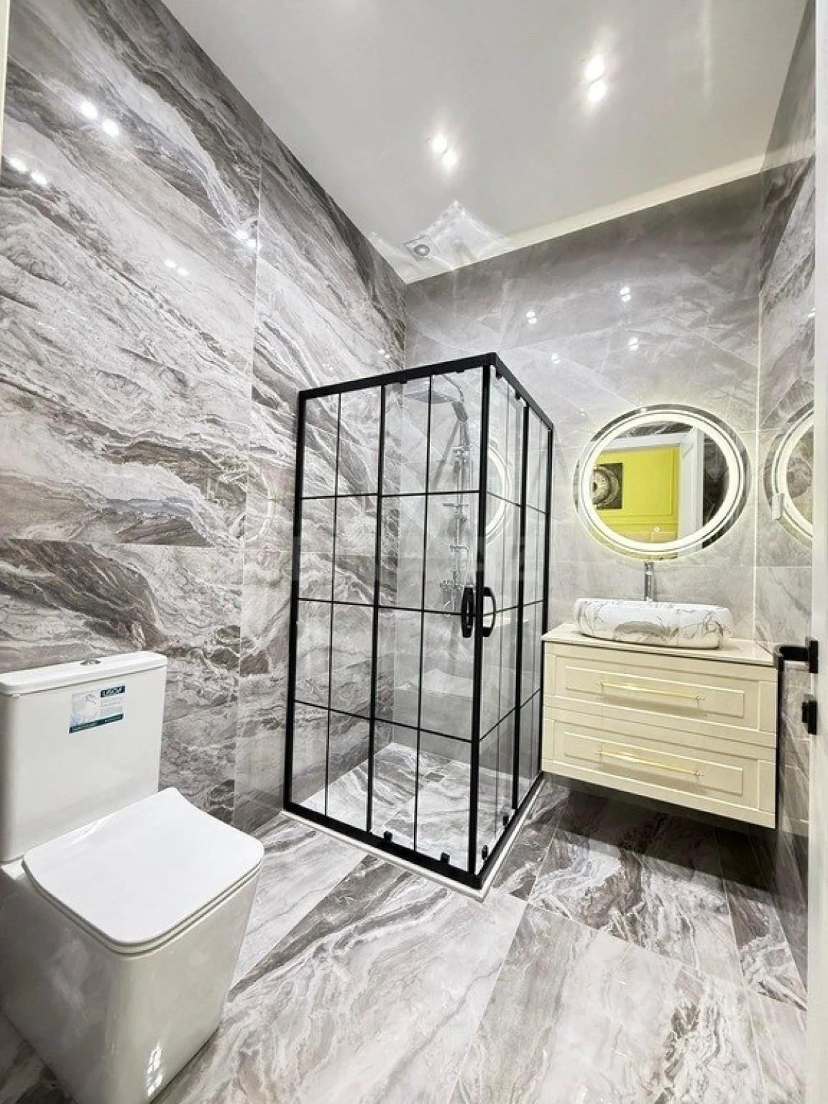 Satılır 5 otaqlı həyət evi 200 m²