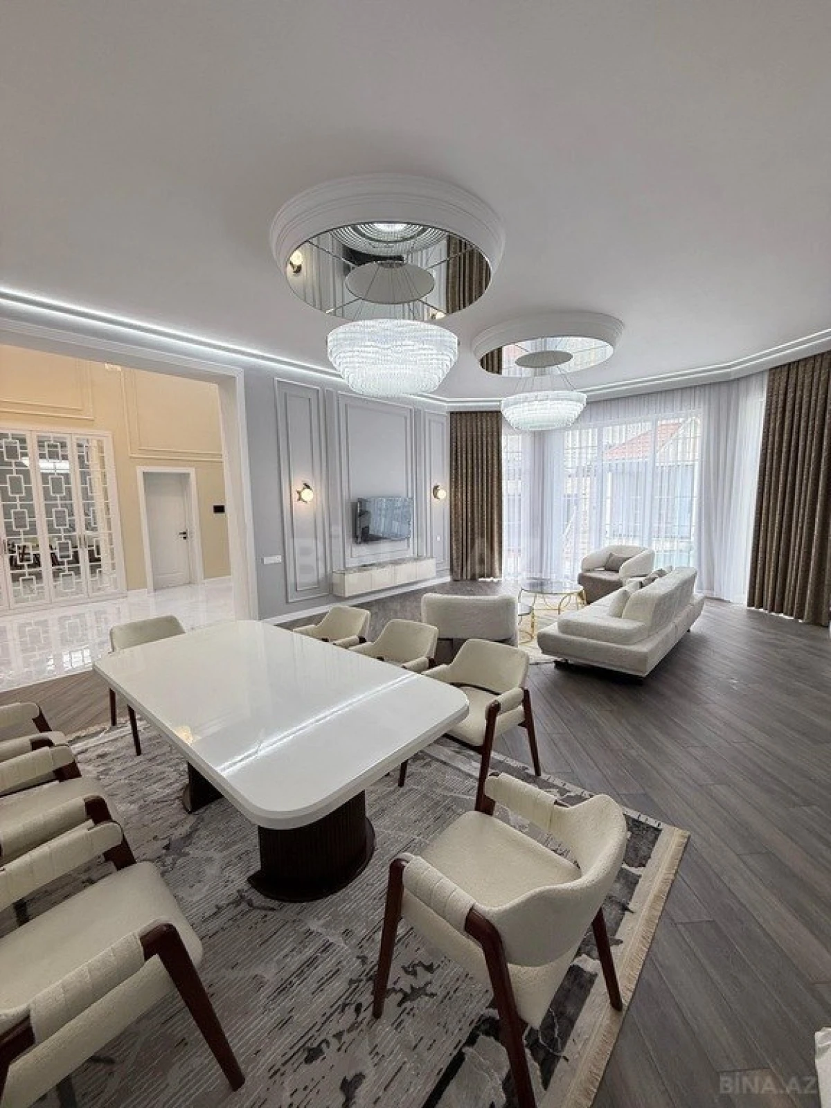 Satılır 5 otaqlı həyət evi 200 m²