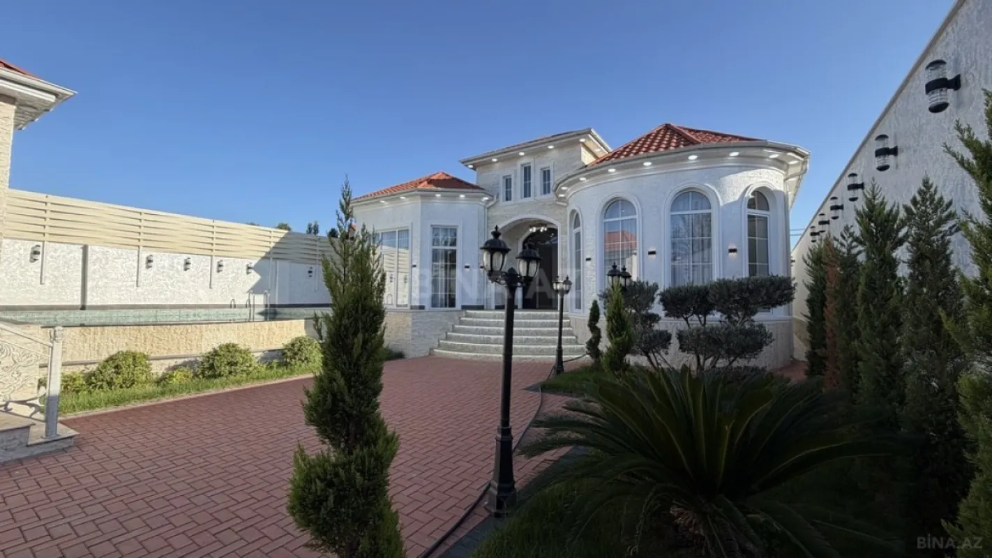 Satılır 5 otaqlı həyət evi 200 m²