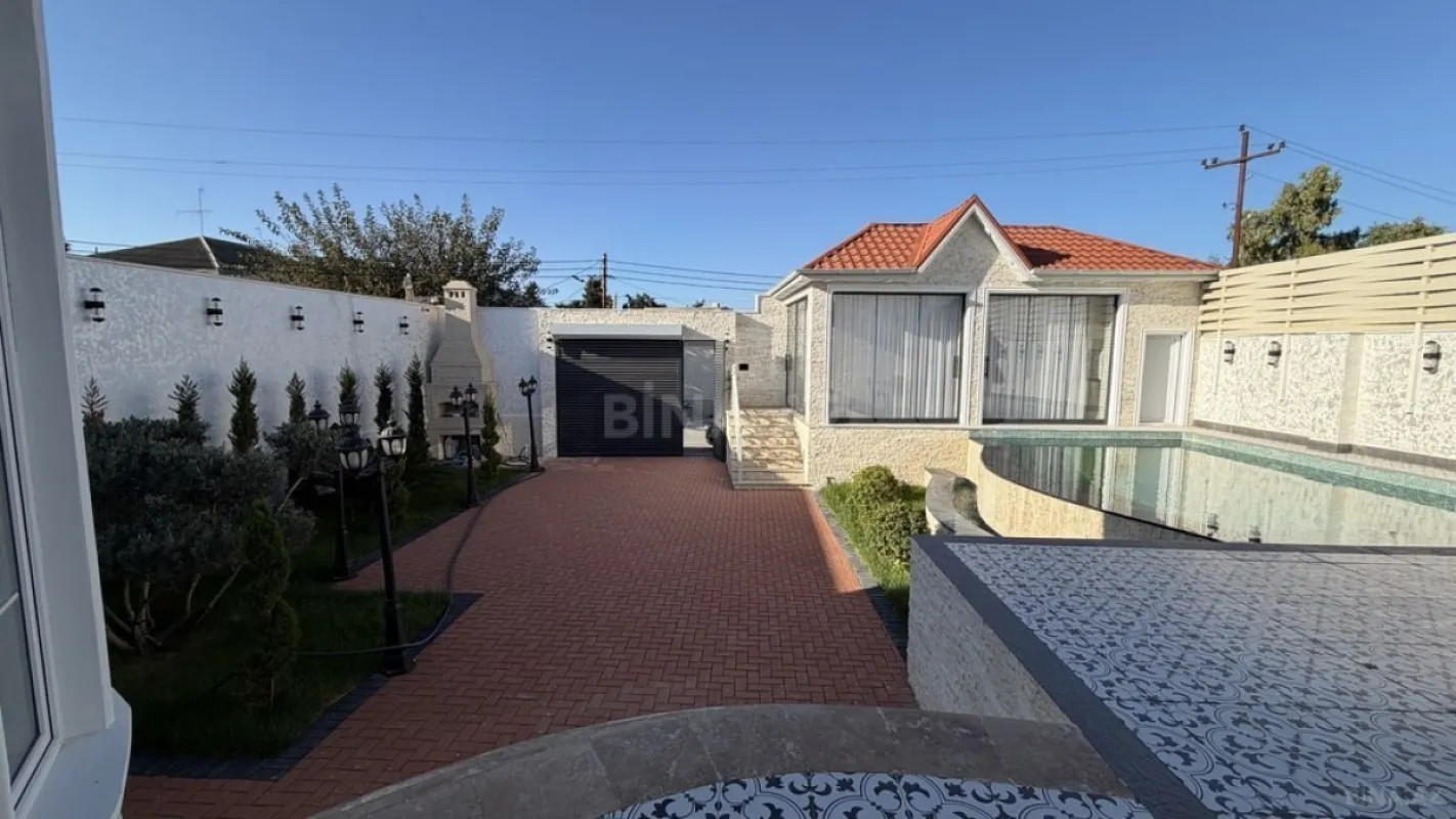 Satılır 5 otaqlı həyət evi 200 m²