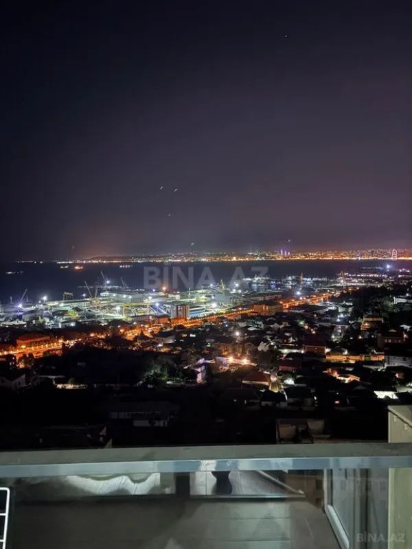 Satılır 4 otaqlı mənzil 147 m²