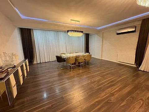 Satılır 4 otaqlı mənzil 147 m²