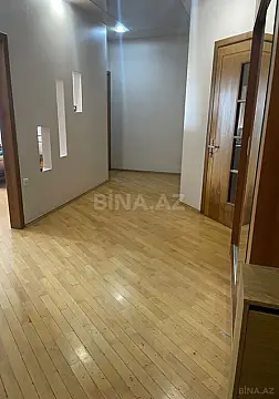 Satılır 3 otaqlı mənzil 137 m²
