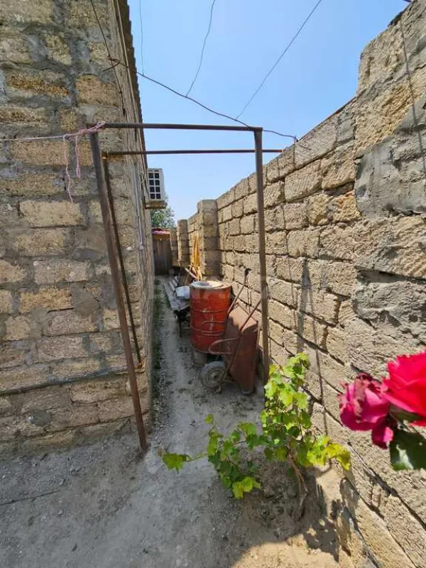 Satılır 3 otaqlı həyət evi 90 m²