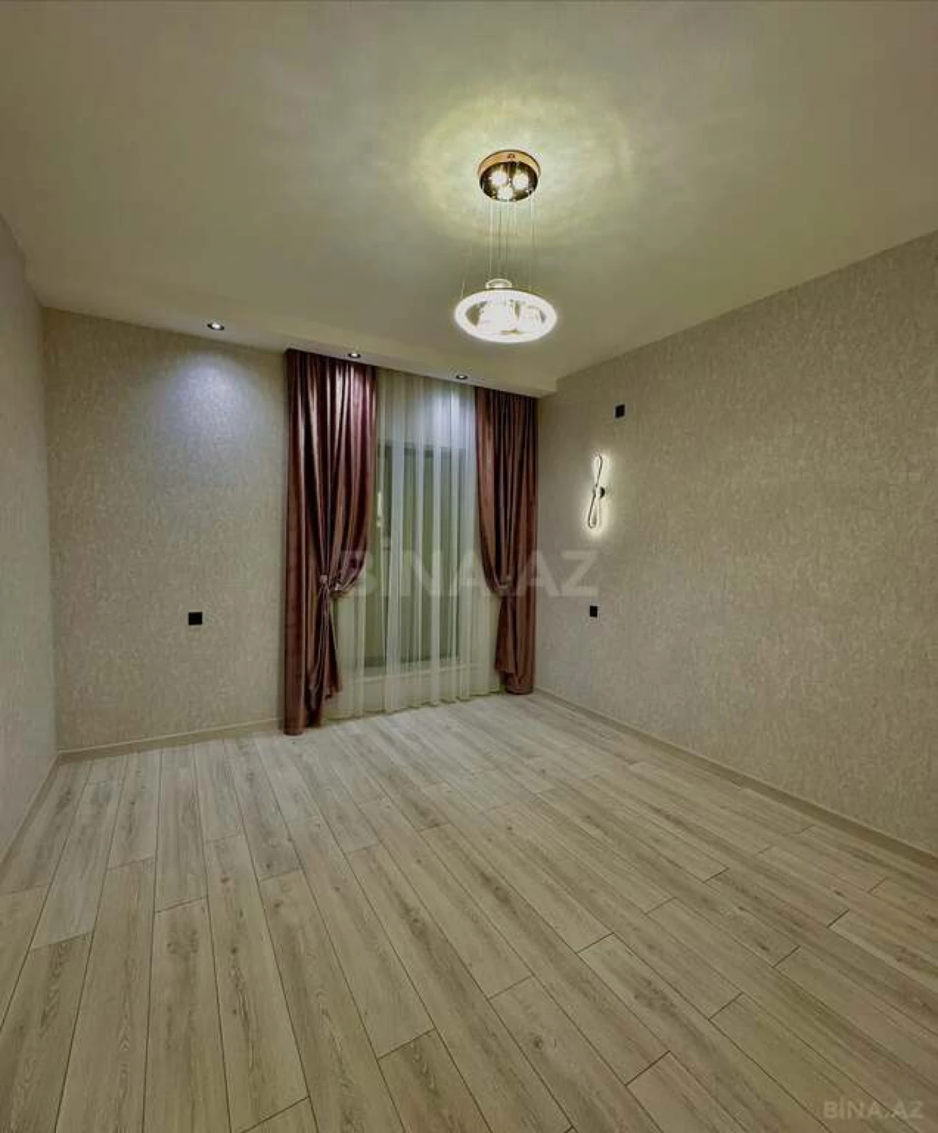 Satılır 4 otaqlı həyət evi 160 m²