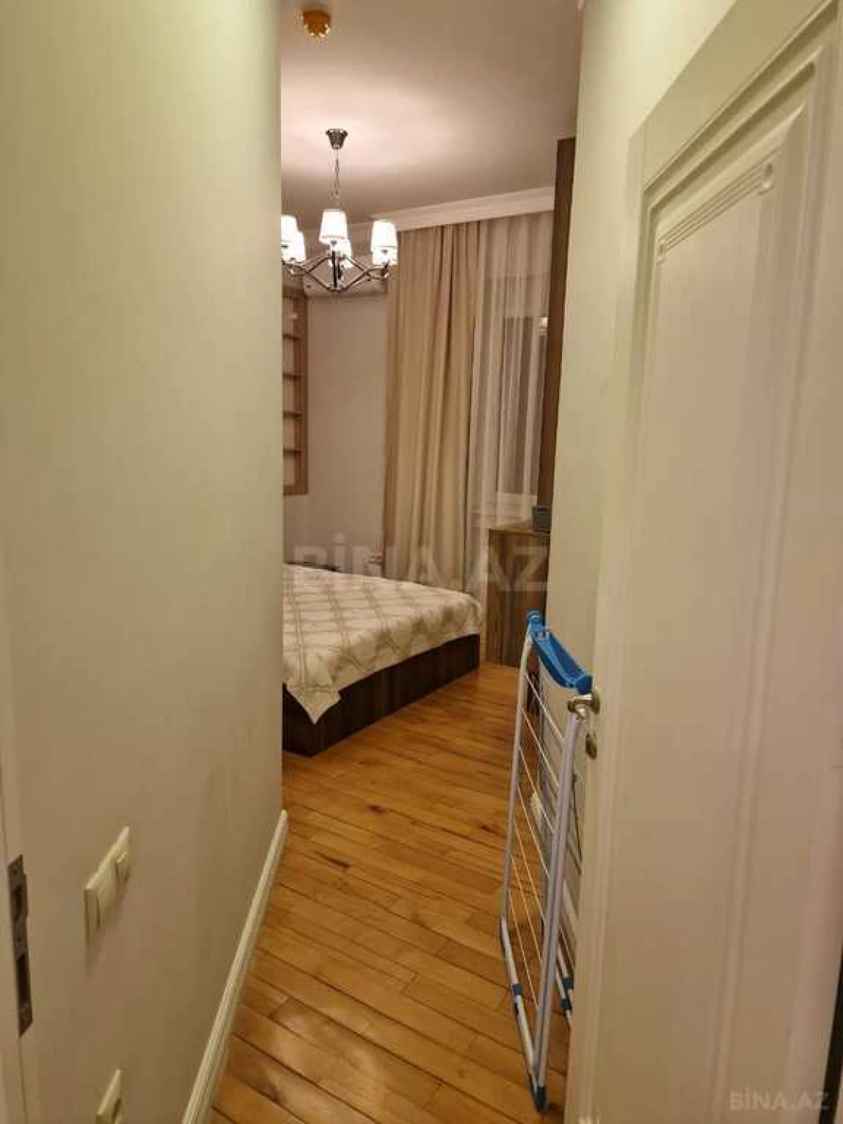 Kirayə verilir 3 otaqlı mənzil 150 m²