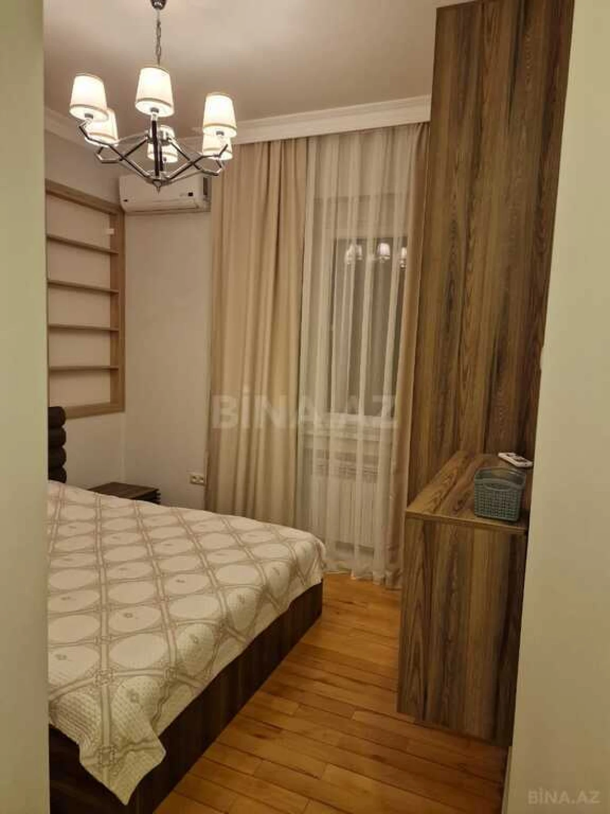 Kirayə verilir 3 otaqlı mənzil 150 m²
