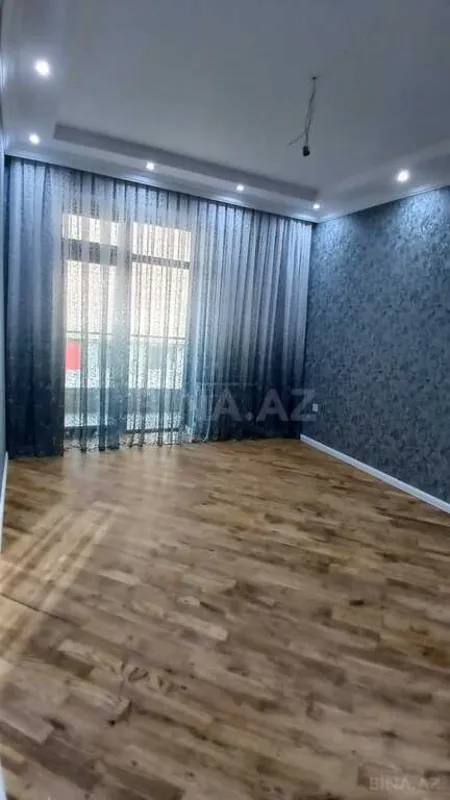 Satılır 4 otaqlı mənzil 178 m²