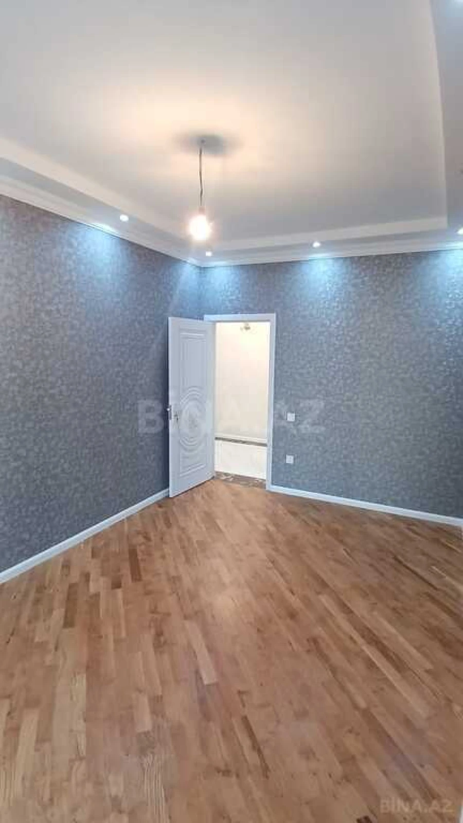 Satılır 4 otaqlı mənzil 178 m²