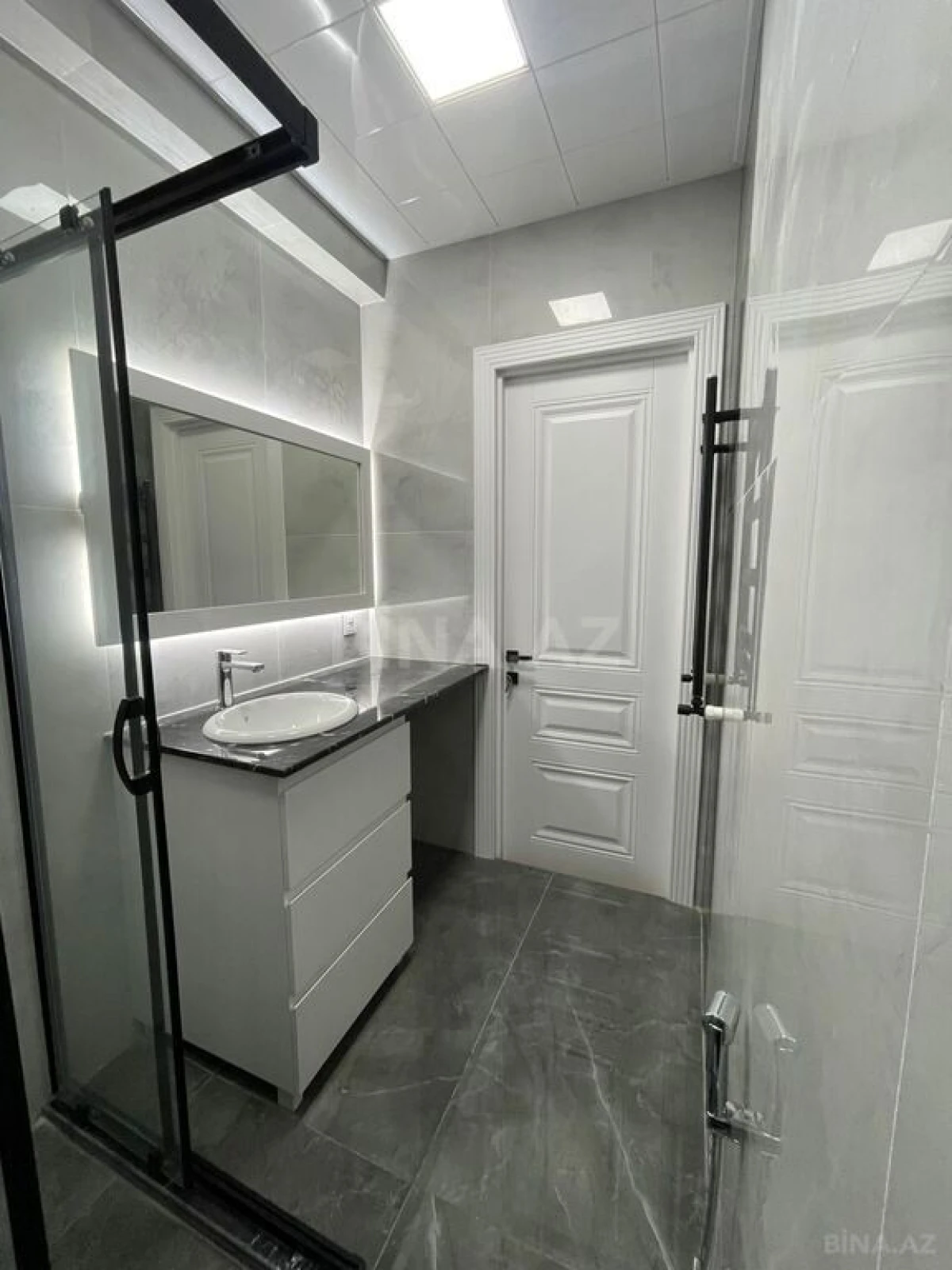 Satılır 2 otaqlı mənzil 57 m²