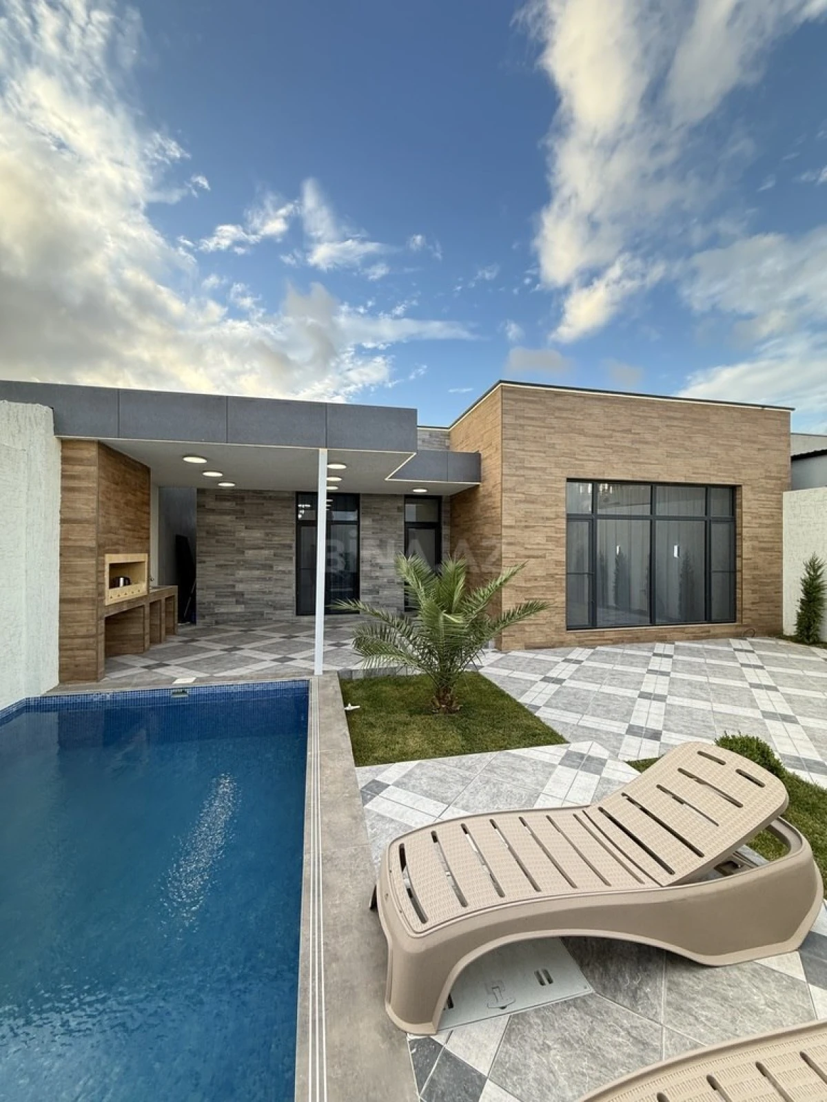 Satılır 4 otaqlı həyət evi 130 m²