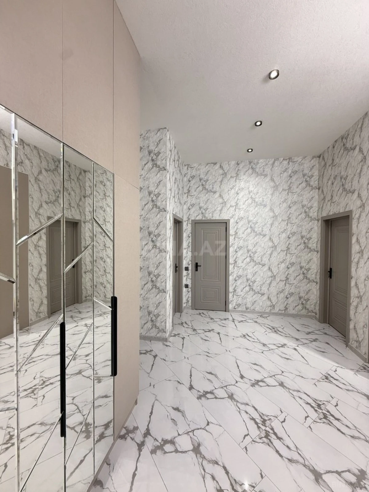 Satılır 4 otaqlı həyət evi 130 m²