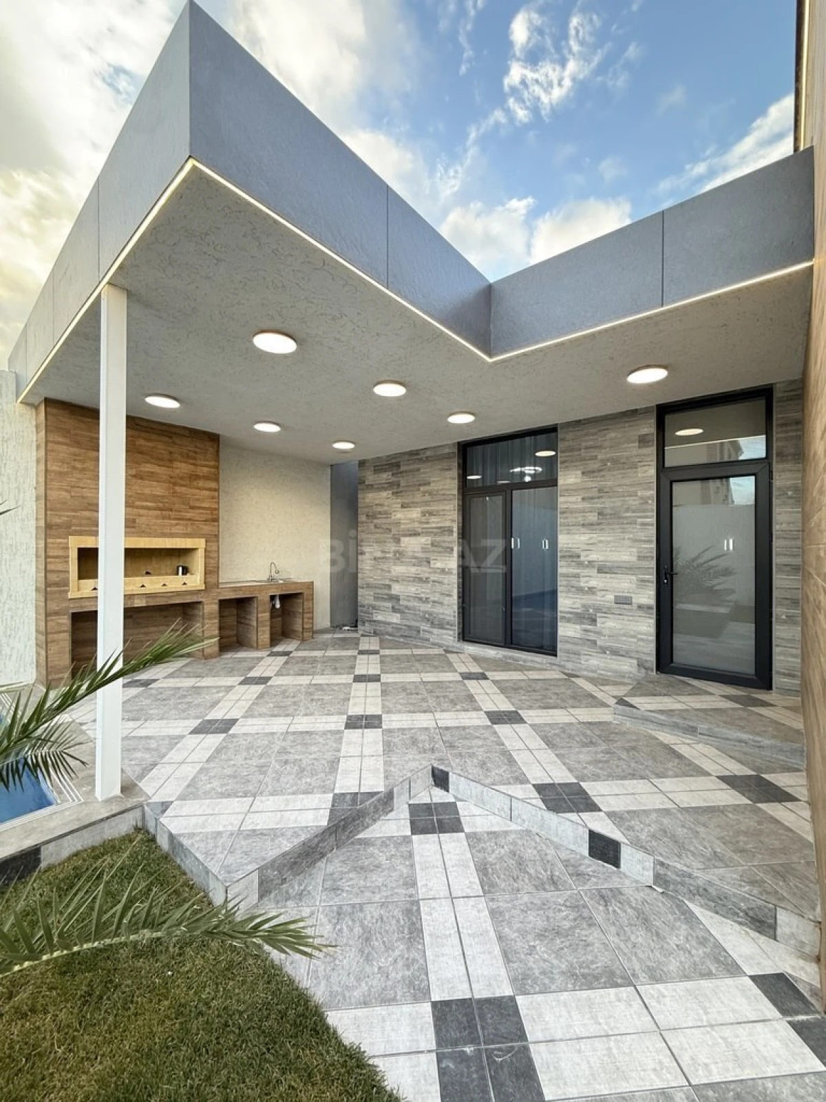 Satılır 4 otaqlı həyət evi 130 m²