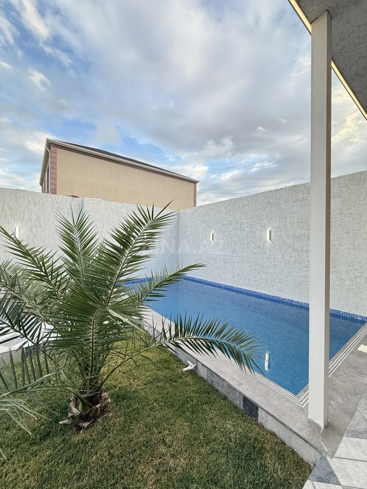 Satılır 4 otaqlı həyət evi 130 m²