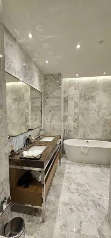 Satılır 3 otaqlı mənzil 155 m²