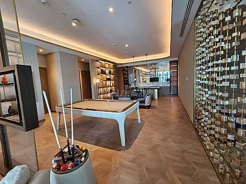 Satılır 3 otaqlı mənzil 155 m²