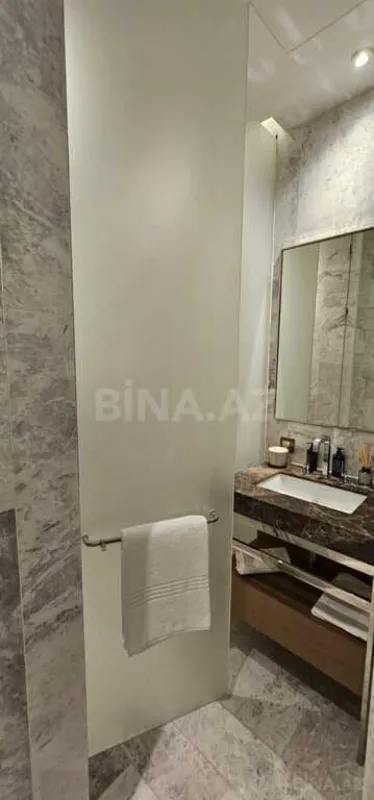 Satılır 3 otaqlı mənzil 155 m²