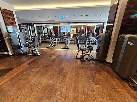 Satılır 3 otaqlı mənzil 155 m²