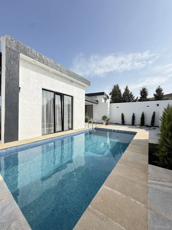 Satılır 4 otaqlı həyət evi 140 m²