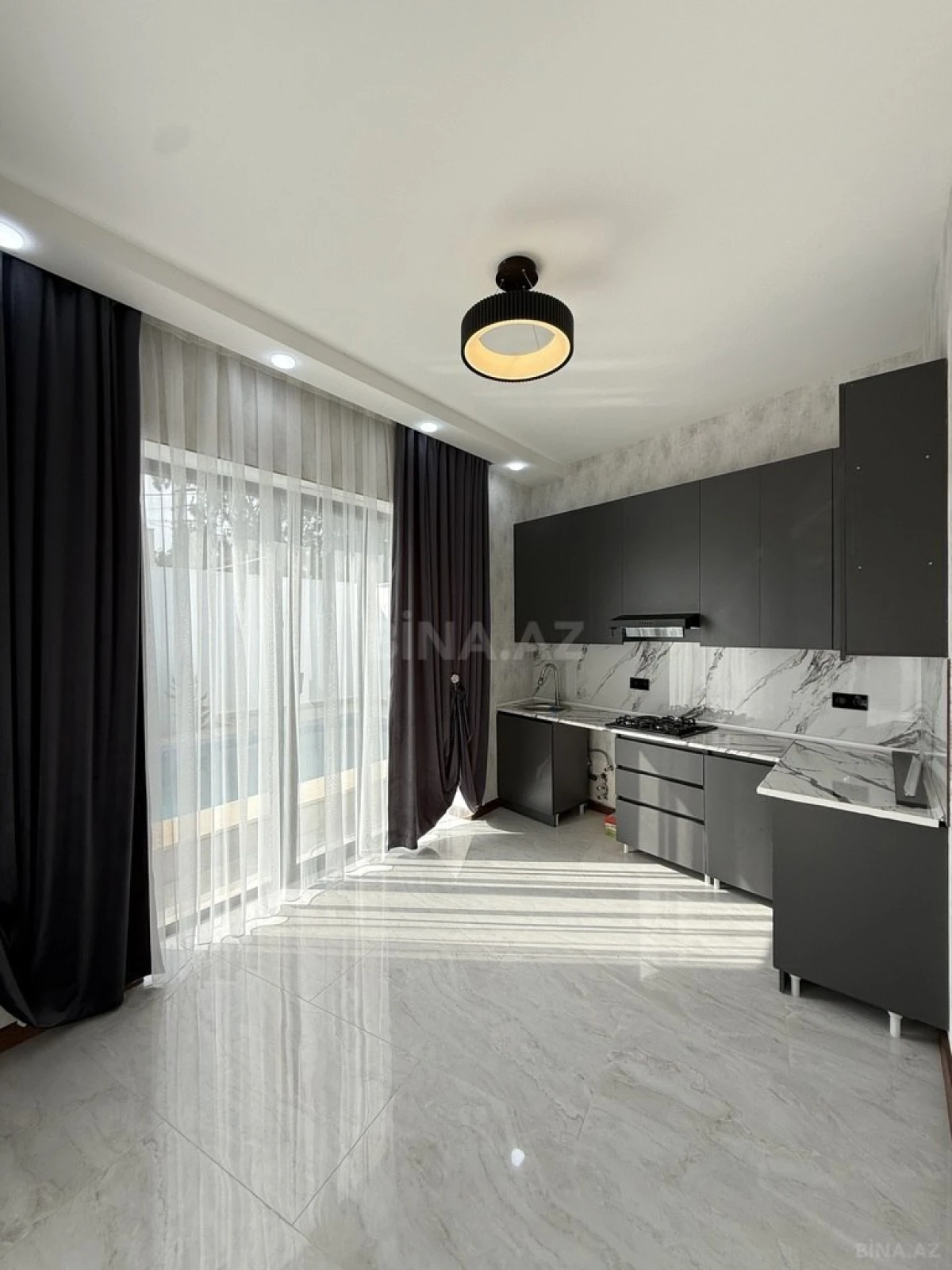 Satılır 4 otaqlı həyət evi 140 m²