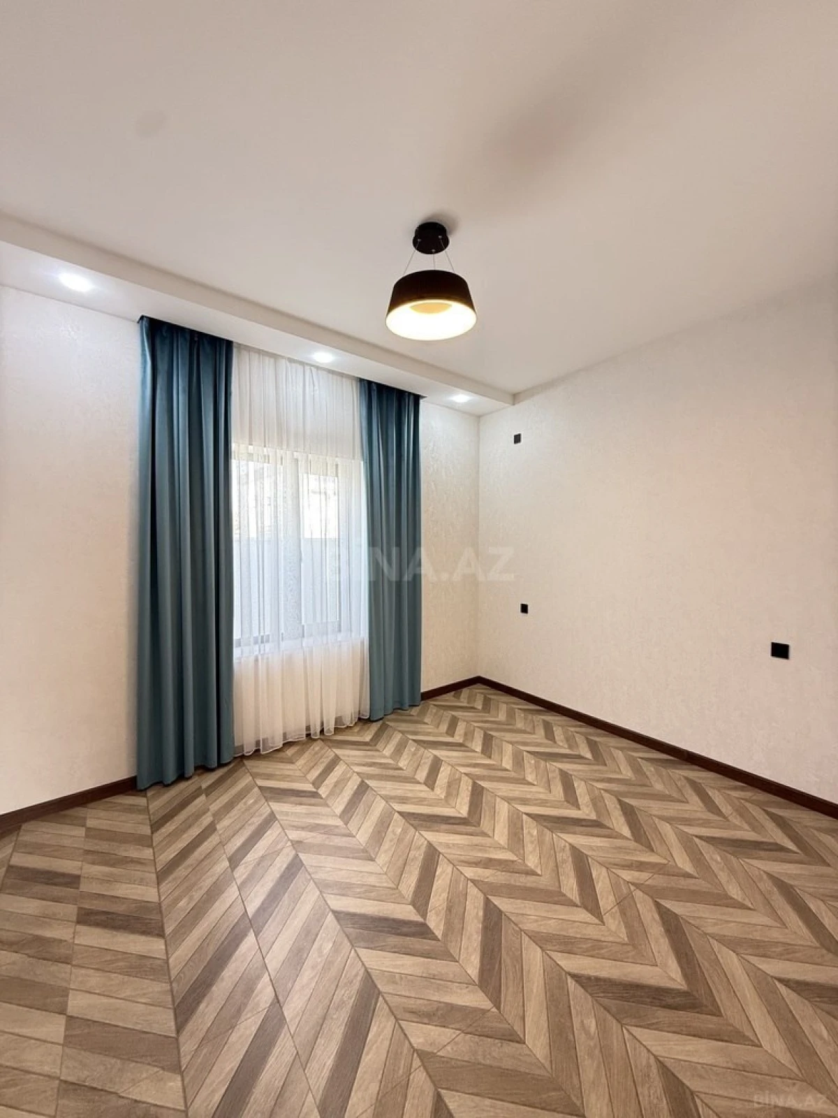 Satılır 4 otaqlı həyət evi 140 m²
