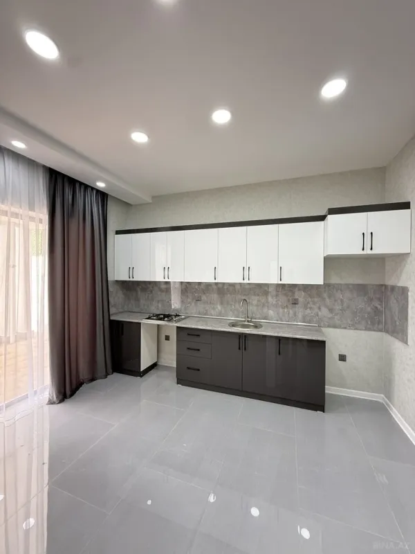 Satılır 4 otaqlı həyət evi 155 m²