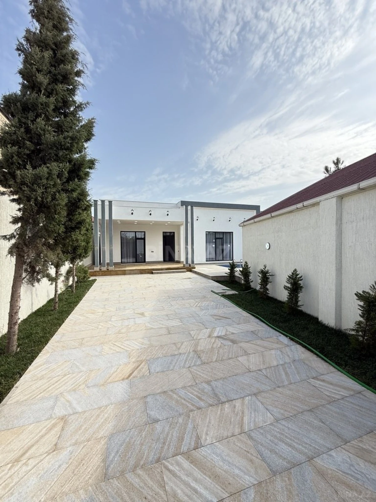 Satılır 4 otaqlı həyət evi 155 m²