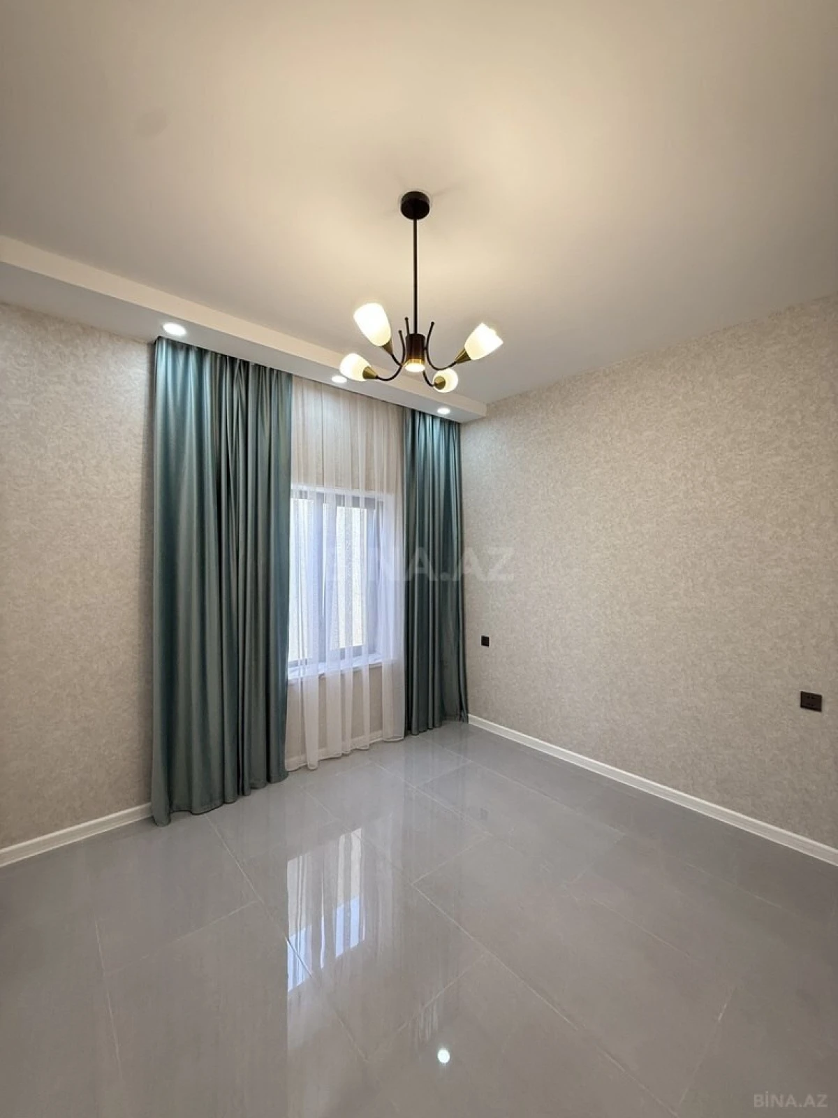 Satılır 4 otaqlı həyət evi 155 m²