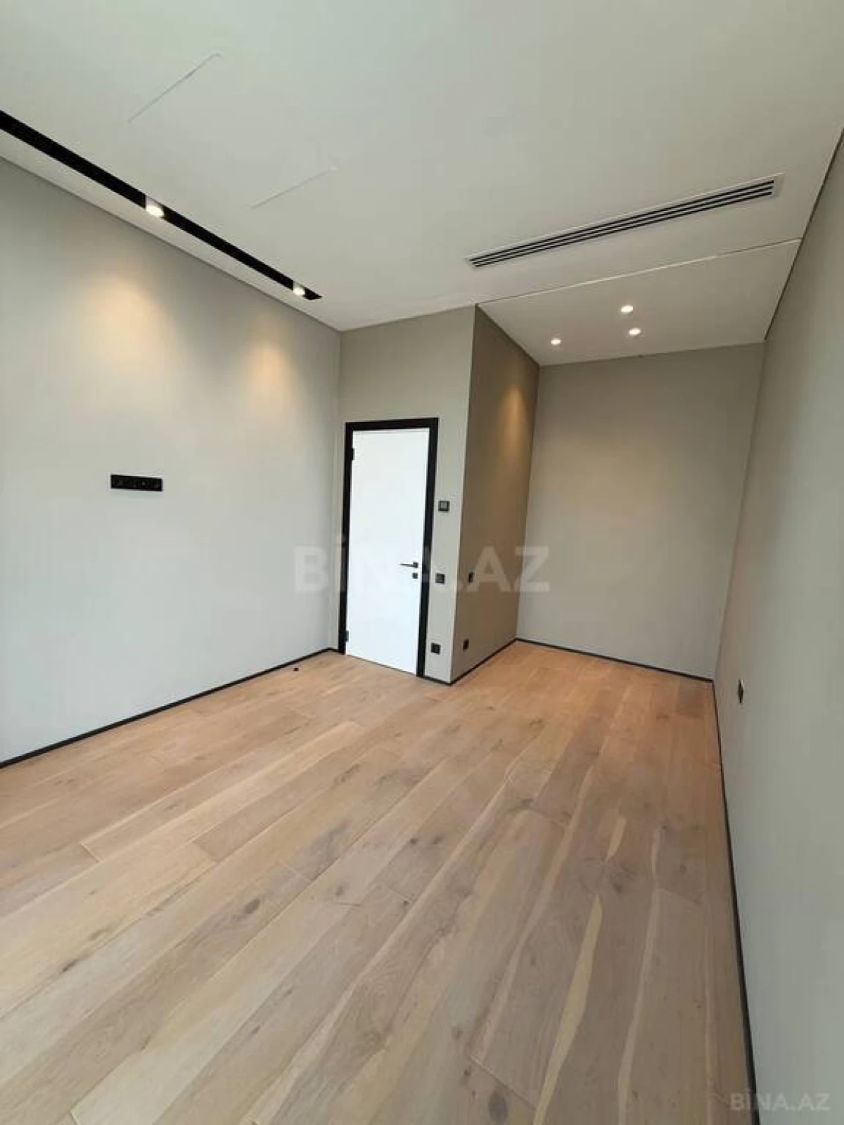 Satılır 2 otaqlı mənzil 73 m²