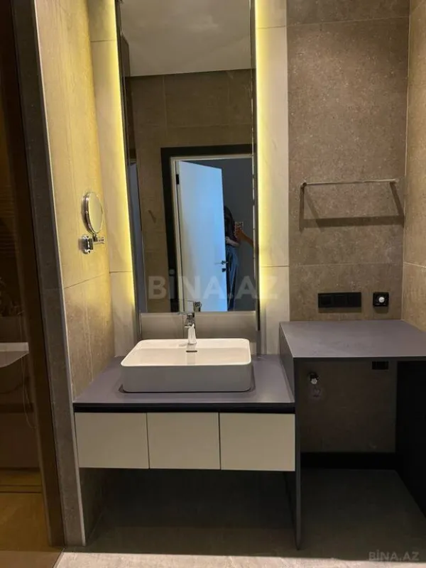 Satılır 2 otaqlı mənzil 73 m²