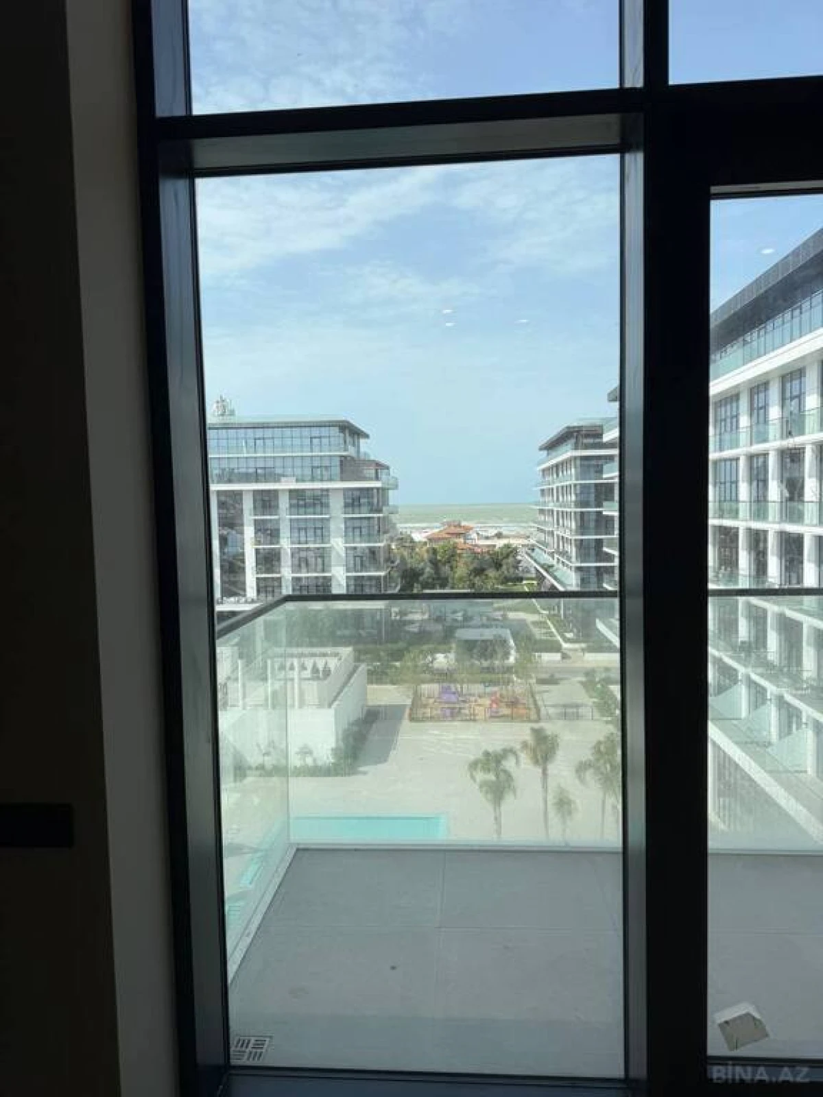 Satılır 2 otaqlı mənzil 73 m²