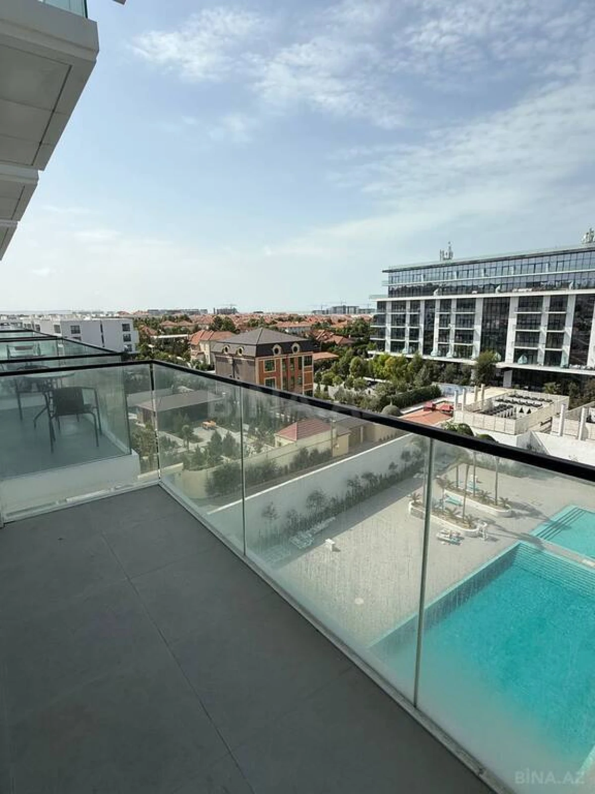 Satılır 2 otaqlı mənzil 73 m²