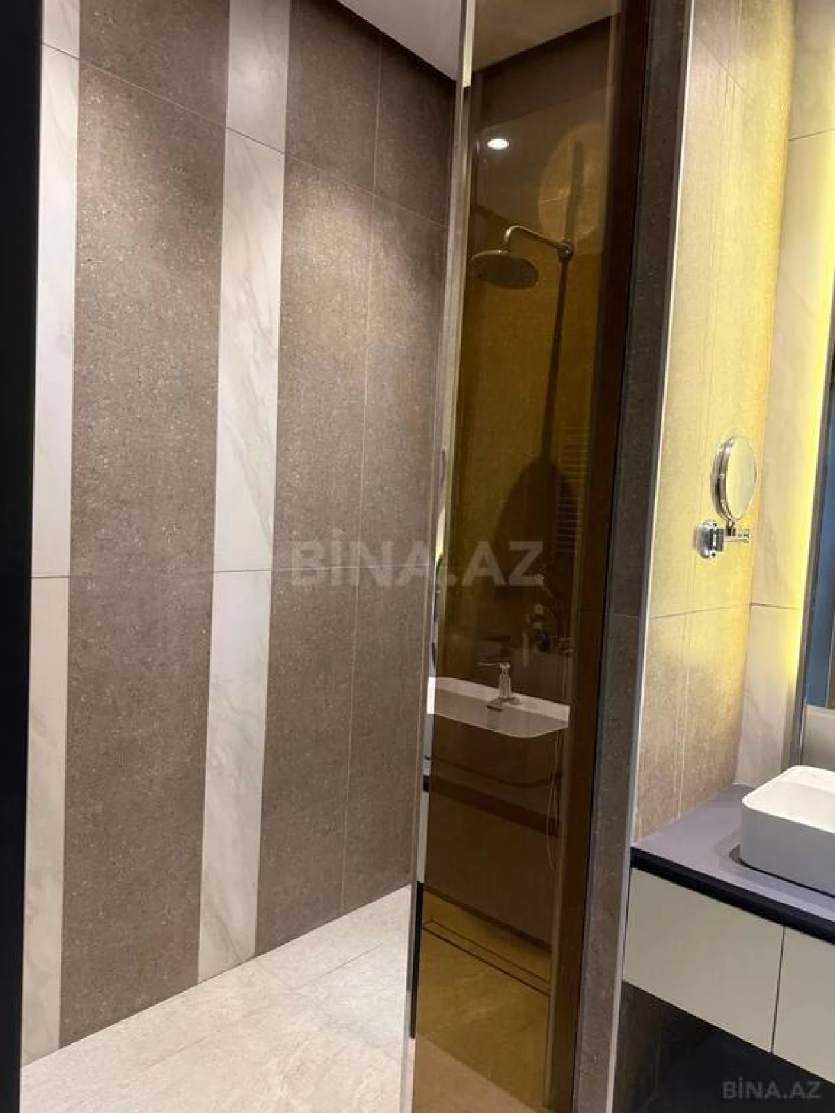 Satılır 2 otaqlı mənzil 73 m²