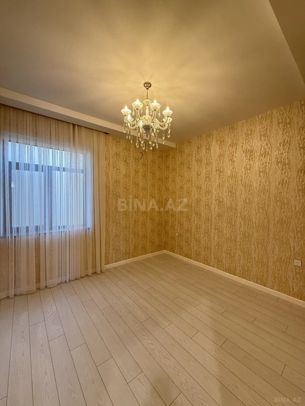 Satılır 4 otaqlı həyət evi 160 m²