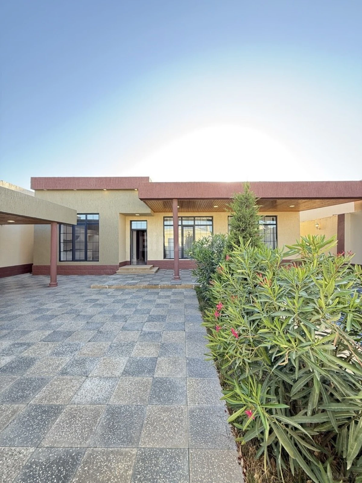 Satılır 4 otaqlı həyət evi 160 m²