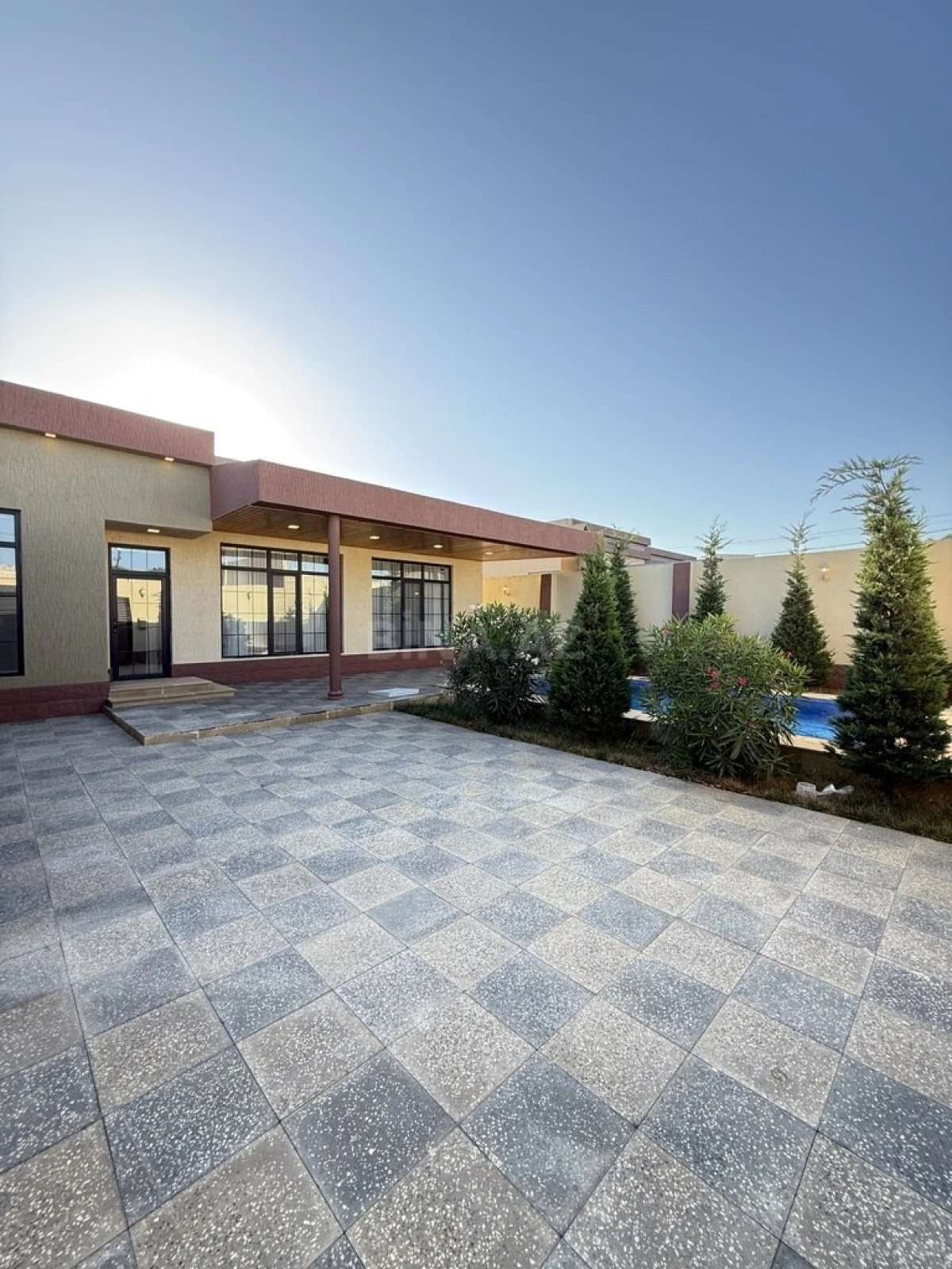 Satılır 4 otaqlı həyət evi 160 m²