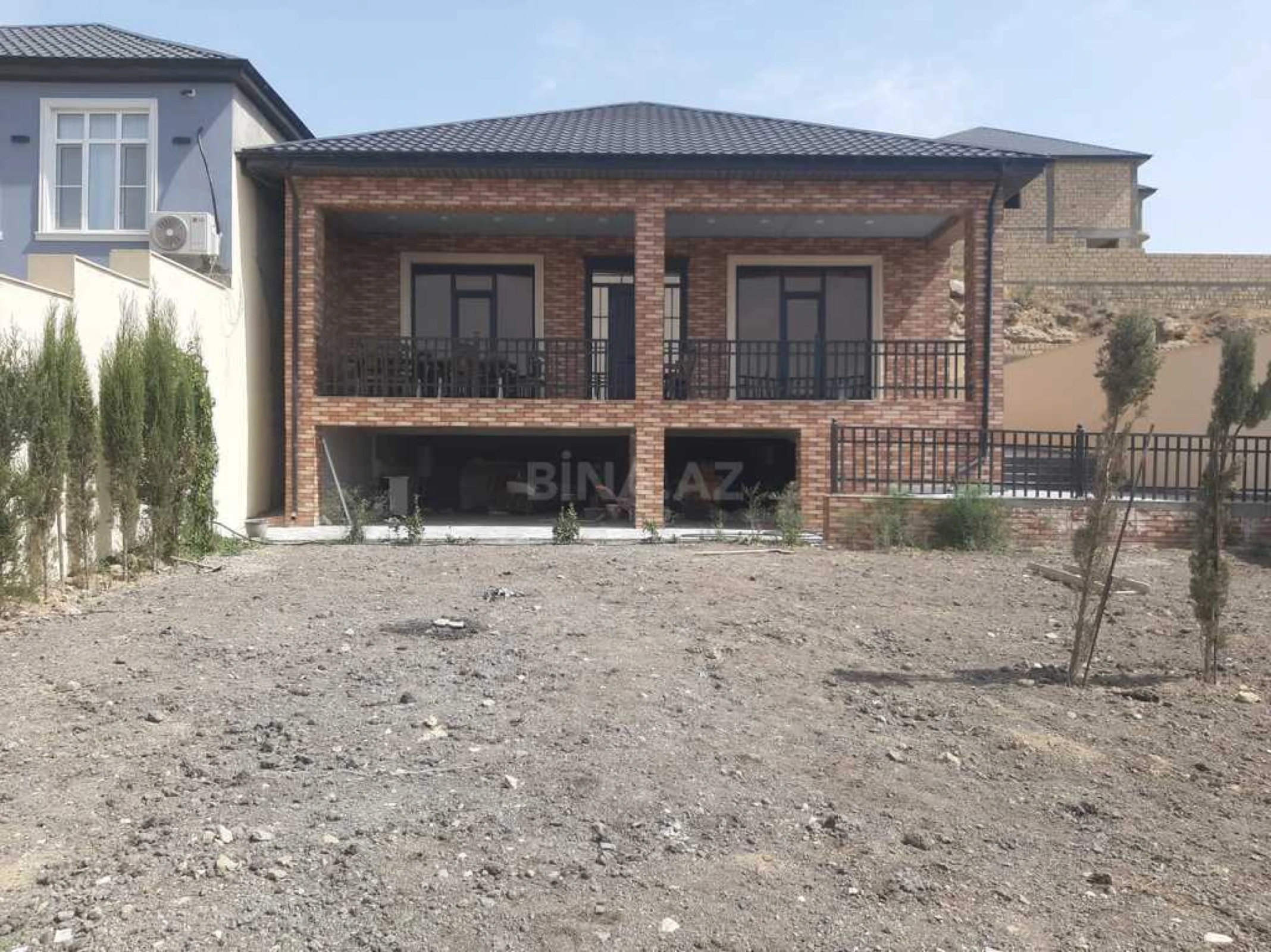 Satılır 4 otaqlı həyət evi 160 m²