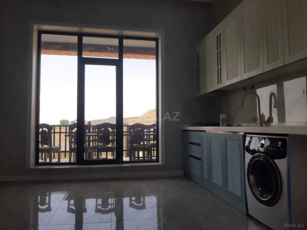Satılır 4 otaqlı həyət evi 160 m²