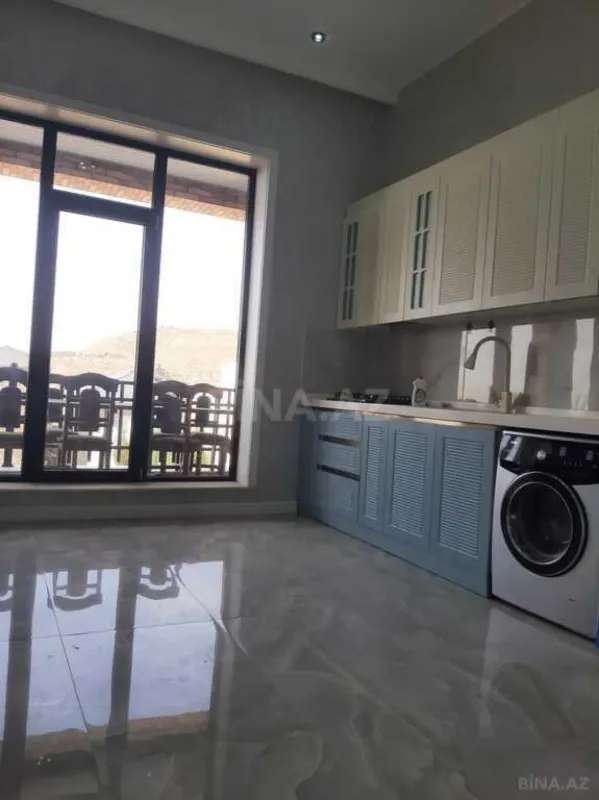 Satılır 4 otaqlı həyət evi 160 m²