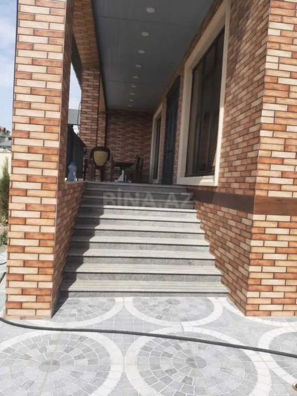 Satılır 4 otaqlı həyət evi 160 m²