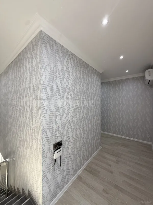 Satılır 5 otaqlı həyət evi 180 m²