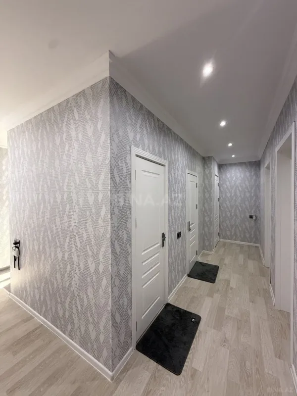 Satılır 5 otaqlı həyət evi 180 m²