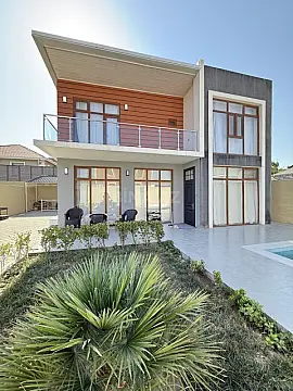 Satılır 5 otaqlı həyət evi 180 m²