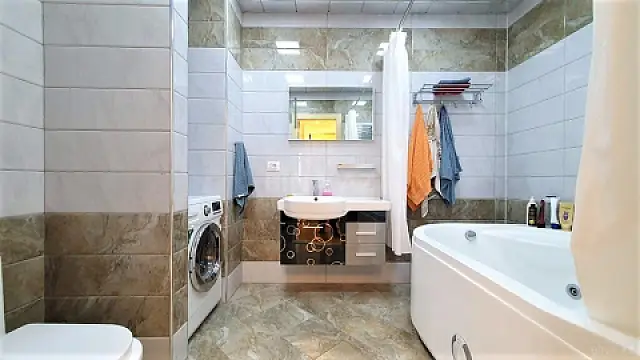 Kirayə verilir 3 otaqlı mənzil 140 m²