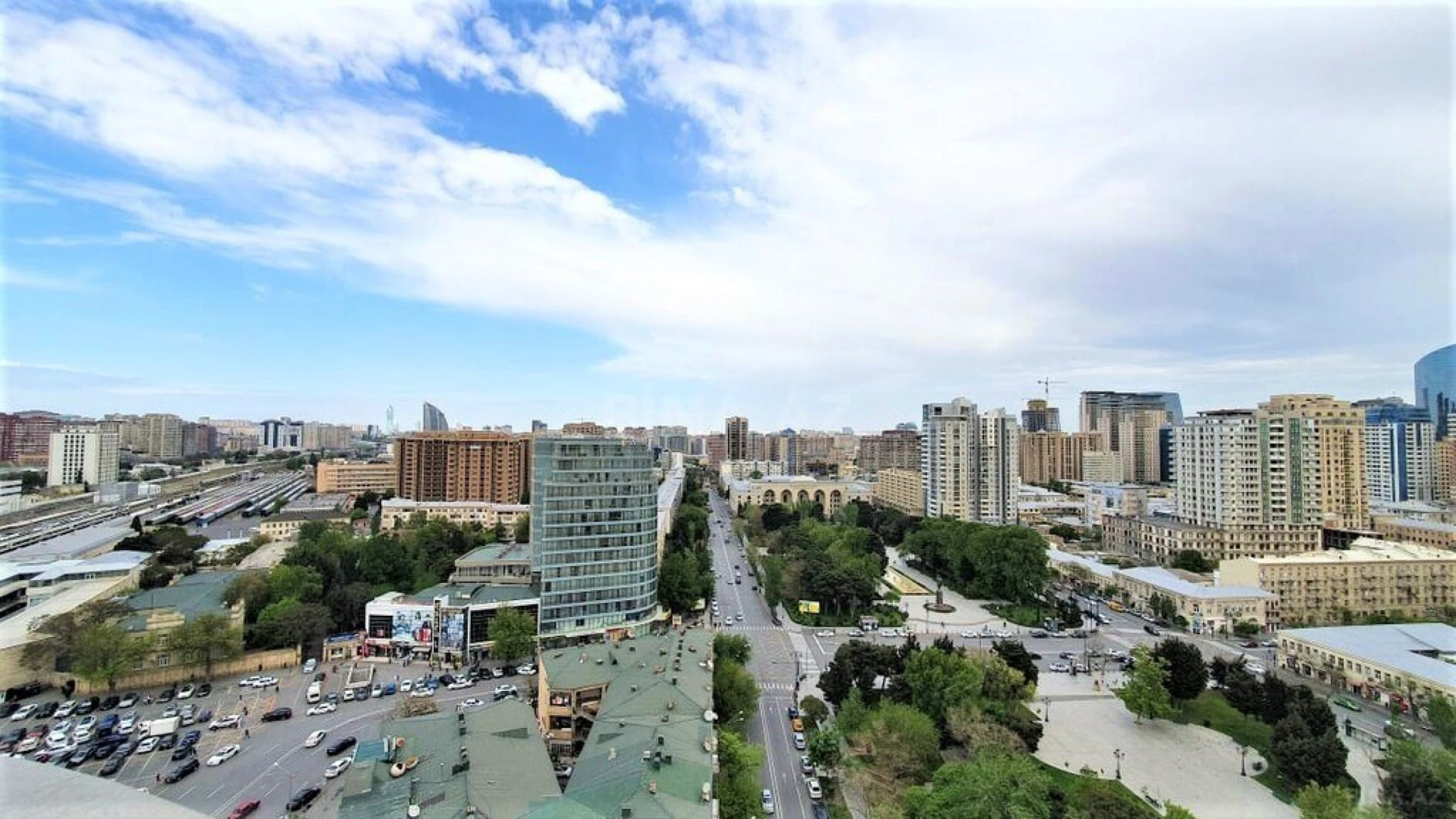 Kirayə verilir 3 otaqlı mənzil 140 m²