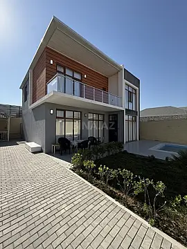 Satılır 5 otaqlı həyət evi 180 m²